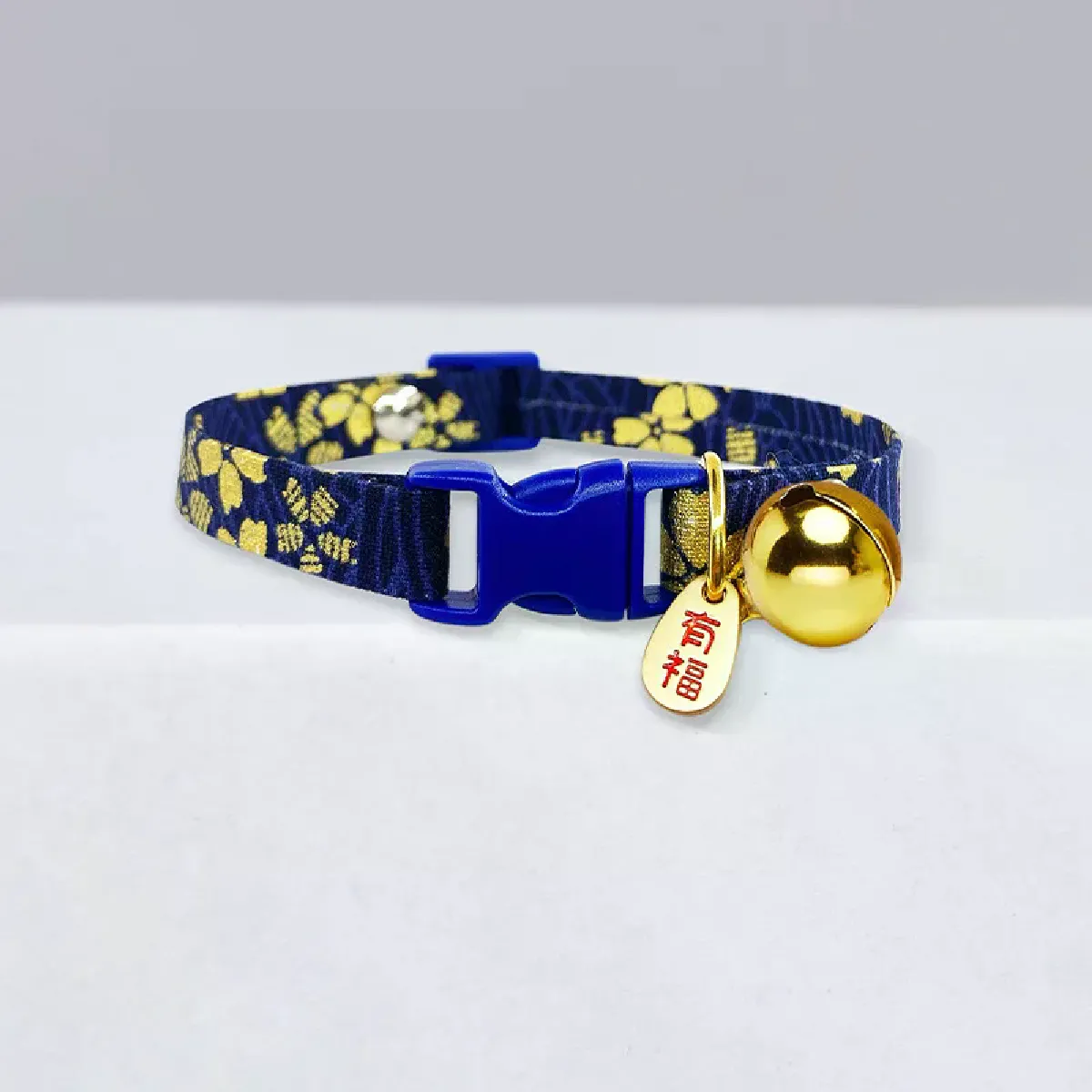 Collier pour chat avec pendentif avocat et bonbon, collier à carreaux, collier de dessin animé, collier réglable pour petits chiens, accessoires pour animaux de compagnie~00585