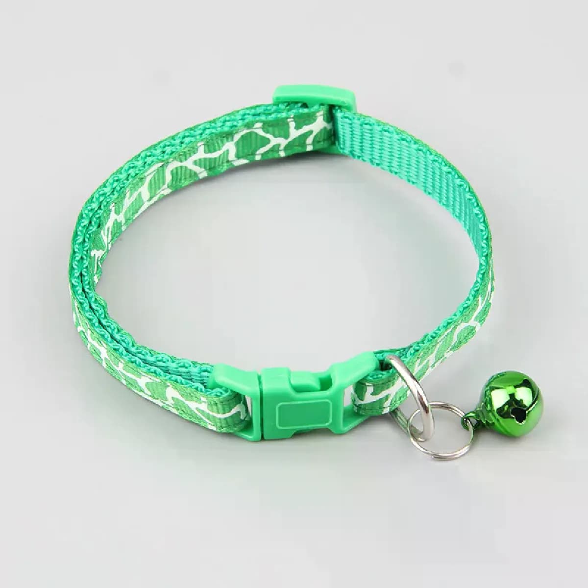 Collier pour chat, imprimé dessin animé coloré, collier pour chiot avec cloches, collier réglable en nylon avec boucle, accessoires pour animaux de compagnie~01525