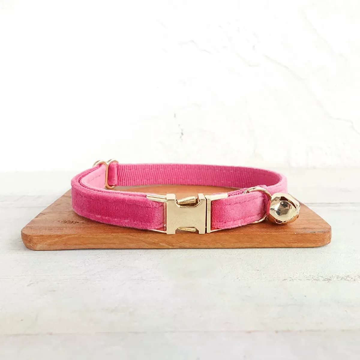Collier personnalisé en velours pour chat, gravure d'identification, étiquette nominative, collier pour chat, chiot, chaton, nœud papillon avec cloche, collier personnalisé pour petit chien~01959